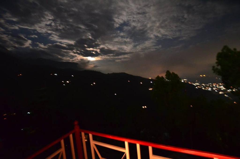 Hotel Deodar Villa Dharamshala Dış mekan fotoğraf