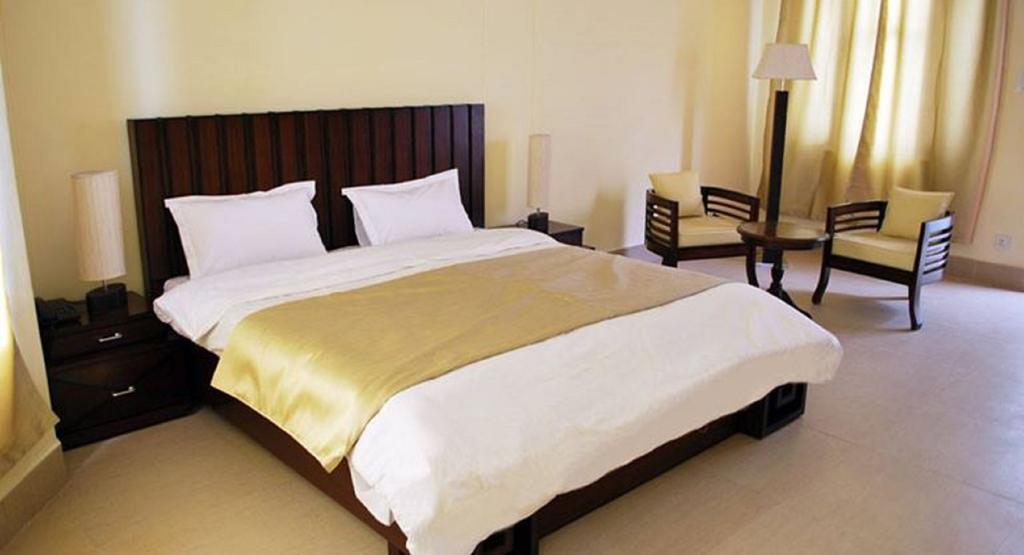Hotel Deodar Villa Dharamshala Oda fotoğraf